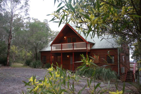 Eagleview Resort - Sydney Tourism 0