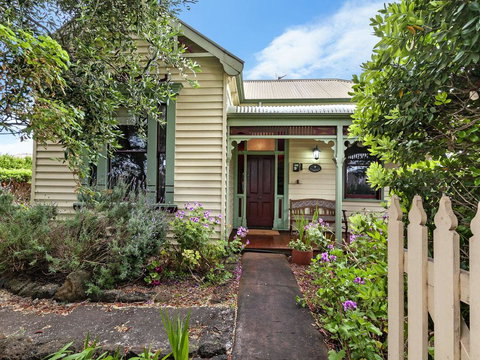 EAMONT ON SACKVILLE - Sydney Tourism 1