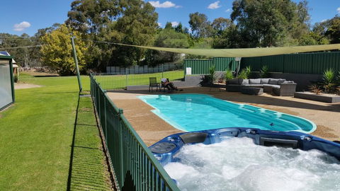 Early Settlers Motel Tocumwal - Sydney Tourism 0