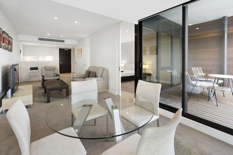 Edgewater 207 - Sydney Tourism 1