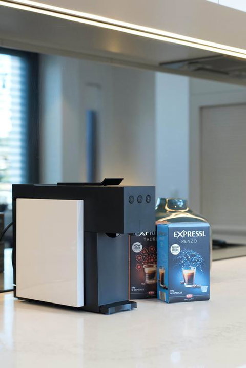 EIGHT TWO NINE TWO IV: BONDI BEACH - Sydney Tourism 3