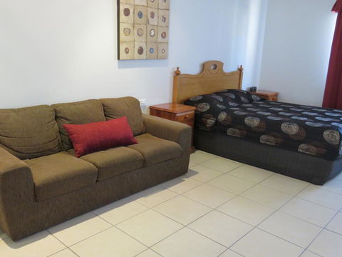 Emerald Gardens Motel & Apartments - Sydney Tourism 1