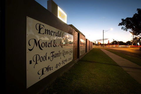 Emerald Gardens Motel & Apartments - Sydney Tourism 0