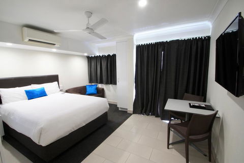 Endeavour Inn Emu Park - Sydney Tourism 1