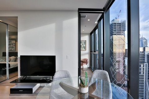EQ TOWER Melbourne CBD APT - Sydney Tourism 0
