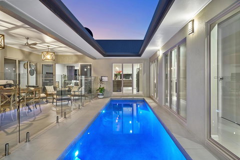 Escapades At Palm Cove - Sydney Tourism 0