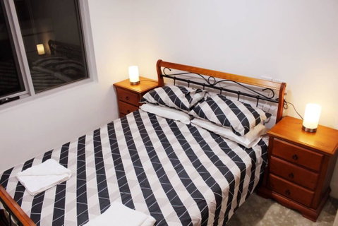 Executively Styled 2 Bed, 2 Bath, Perfect Location - Sydney Tourism 2