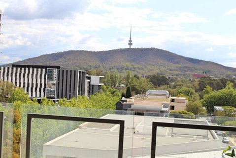 Executively Styled 2 Bed, 2 Bath, Perfect Location - Sydney Tourism 1