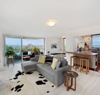 Experience Bondi Beach As Your Backdrop - Sydney Tourism