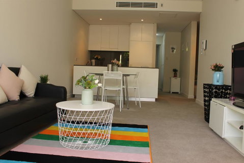 Exquisite Family Home +Parking, Close To CBD - Sydney Tourism 3