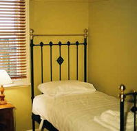 Eyre House - Sydney Tourism