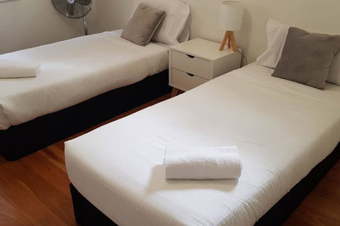 Fantastic Fitzroy - Huge House For A Magical Time! - Sydney Tourism 1