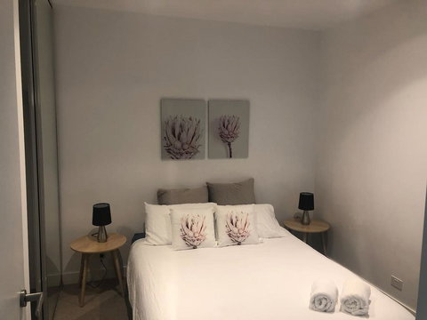 Fantastic Fitzroy - Huge House For A Magical Time! - Sydney Tourism 2