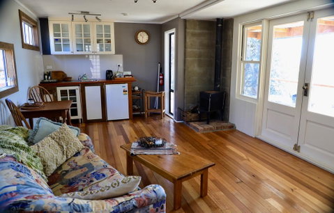 Fig Tree Cabin - Sydney Tourism 2