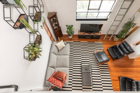 Fitzroy Converted Warehouse Penthouse - Sydney Tourism 0