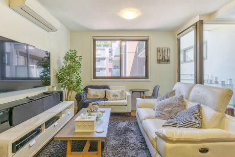 Fitzroy Lifestyle 1 Bed With Pool, Spa, Sauna & Gym - Sydney Tourism 2