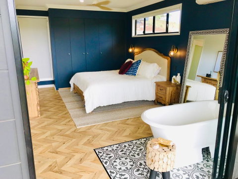 Fletchers Ridge Brand New Luxury Guest House - Sydney Tourism 1