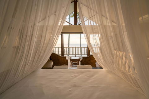 Frangipani Beach House - Newell Beach - Sydney Tourism 1