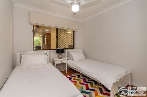 Freshly Revovated Dog Friendly House Walking Distance To Waterfront! - Sydney Tourism 3