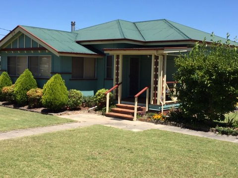 FROGGIES HOLIDAY HOUSE - Sydney Tourism 0