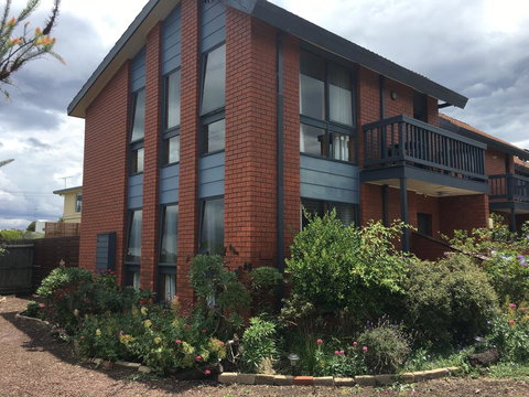 Garland Grove - Sydney Tourism 1