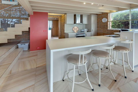 Getaway - Waterfront Island Living - Sydney Tourism 2