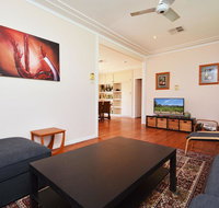 Glandore Estate Vineyard Homestead onsite cellar door  walk to restaurants incl EXP - Sydney Tourism