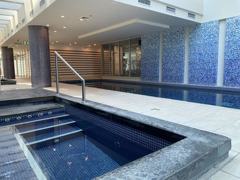 GLENELG Five Stars - Sydney Tourism 1