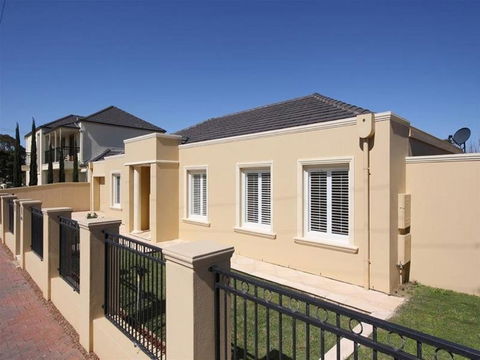 Glenelg Private Studio - Sydney Tourism 0
