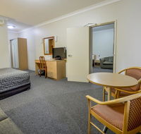 Golden Guitar Motor Inn - Sydney Tourism