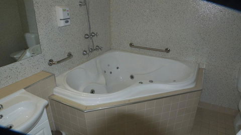Golden Leaf Motel - Sydney Tourism 1