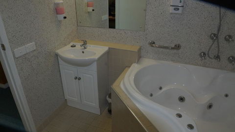 Golden Leaf Motel - Sydney Tourism 3