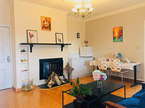 Golden Village - Sydney Tourism 0