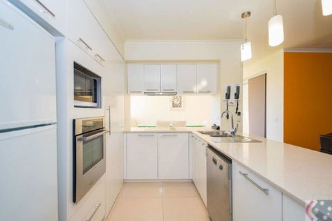 Gorgeous 4 Bed Beachside Apartment - Diamond Beach Resort - Sydney Tourism 1