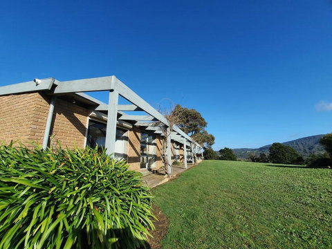 GRACEDALE HILLS HOMESTEAD - Sydney Tourism 1