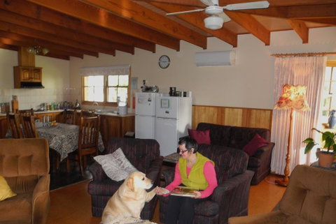 Happy Days Accommodation - Sydney Tourism 2