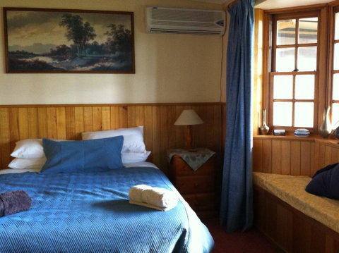 Happy Days Accommodation - Sydney Tourism 1