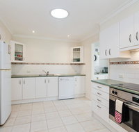 Happy Tails'  55 Pantowora Street - pet friendly air conditioned - Sydney Tourism