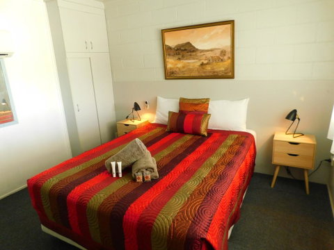 Hatton Vale Motel - Sydney Tourism 0
