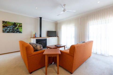Hermitage Lodge - Sydney Tourism 3