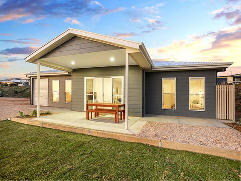 High Tide - Wallaroo Beachfront Property - Pet-Friendly - Sydney Tourism 1
