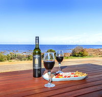 High Tide - Wallaroo Beachfront Property - Pet-Friendly - Sydney Tourism