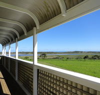 High View Family Cottages - Sydney Tourism