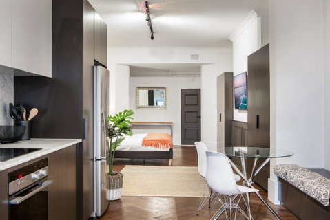High-End Studio Near Parks, Theatres And Dining - Sydney Tourism 0