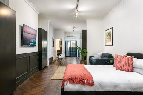 High-End Studio Near Parks, Theatres And Dining - Sydney Tourism 1