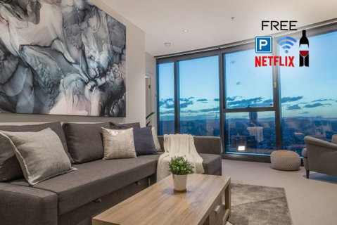 Highlife Luxury, Carpark, Wifi, Pool, Gym, Netflix - Sydney Tourism 0