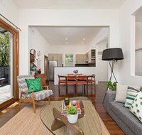 Historic 1890s House With Terraced Backyard Deck - Sydney Tourism