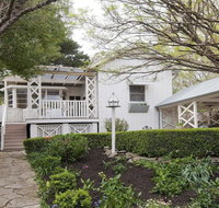 Hollyoak Cottage - delightful ducks and doileys - Sydney Tourism