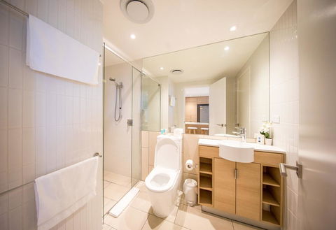HomePlus Premier Apartments At 2663 Gold Coast Hwy, Broadbeach - Sydney Tourism 1