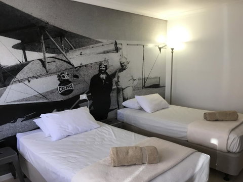 Hotel Corones - Sydney Tourism 0